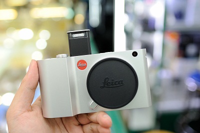 Dap-hop-Leica-T-chinh-hang-123